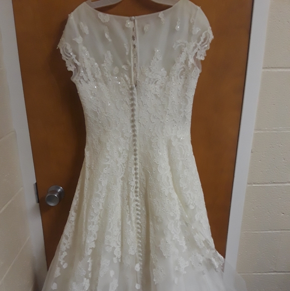 Tea Length Oleg Cassini Wedding Dress - Picture 2 of 8